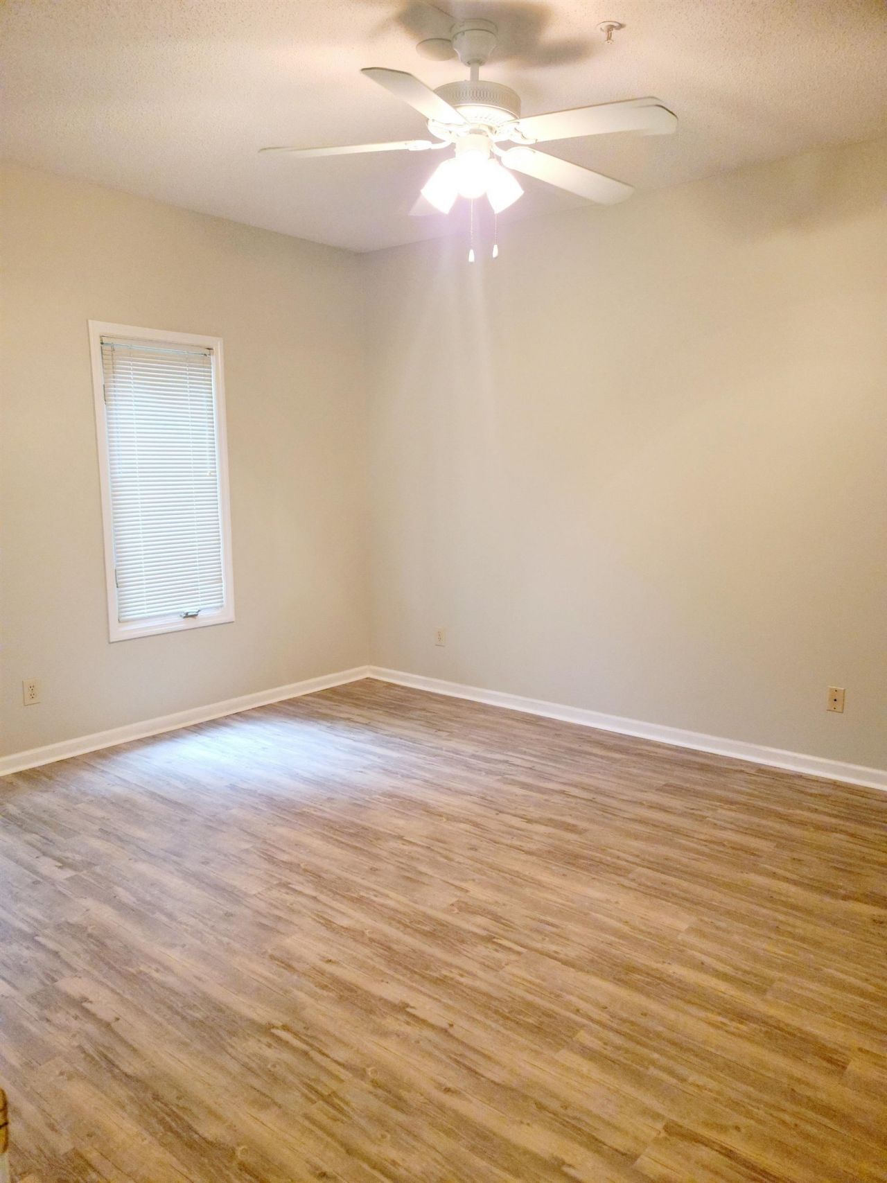 1221 Tidewater Dr.  Photo 9