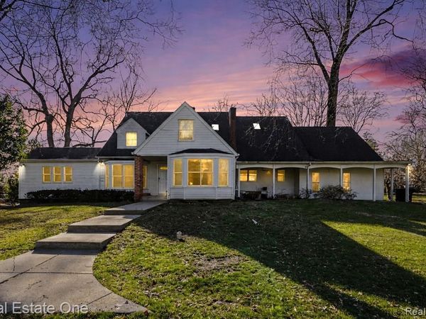 5840 Inkster Road, West Bloomfield Twp, MI 48323