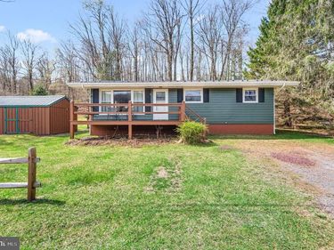 133 WYNOOSKA ROAD, GREENTOWN, PA 18426