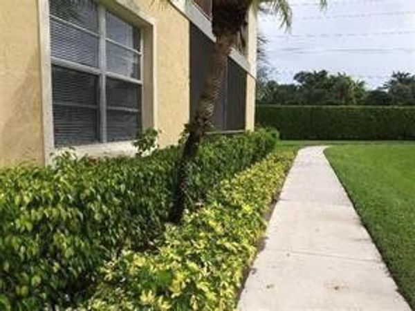 1227 SW 46th Avenue, Unit 303, Pompano Beach, FL 33069