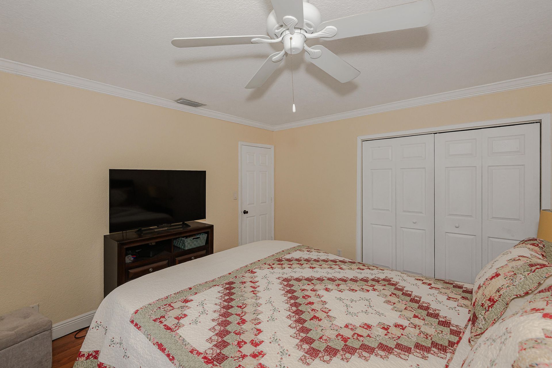 3685 NW 43rd Place, Lauderdale Lakes, FL 33309 Photo