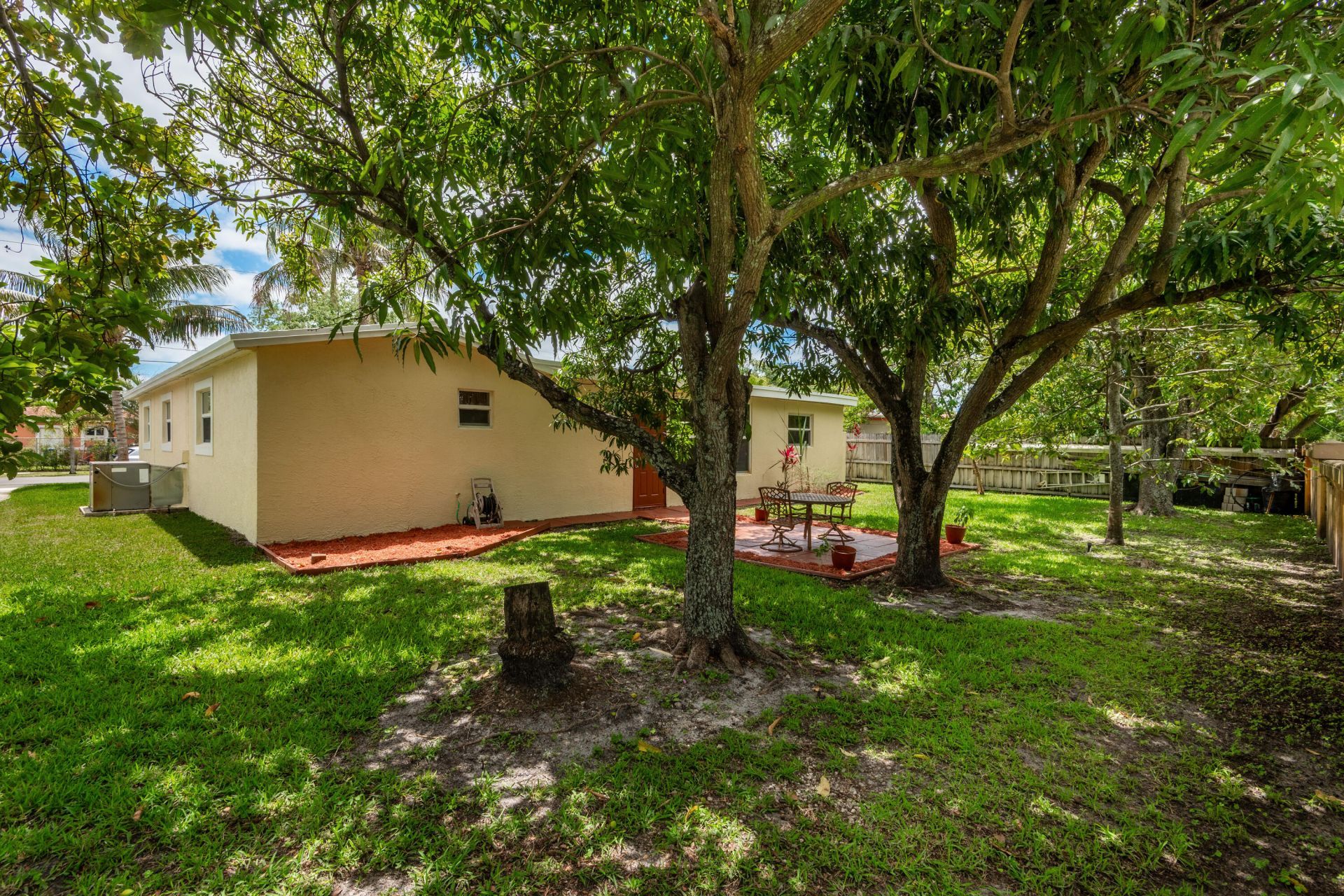 3685 NW 43rd Place, Lauderdale Lakes, FL 33309 Photo