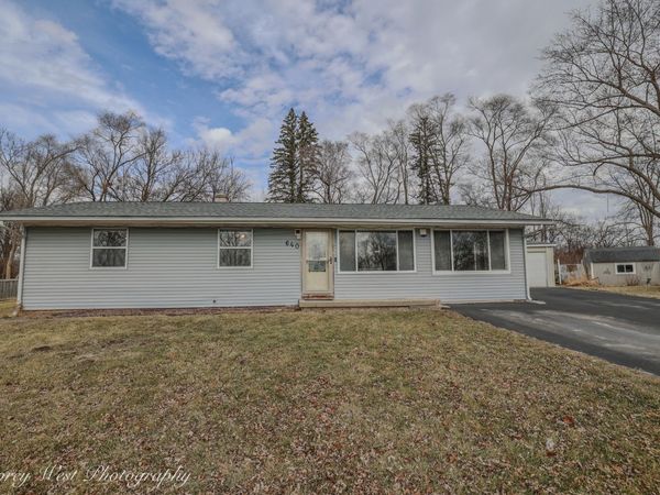 640 Williams Drive , South Elgin, IL 60177