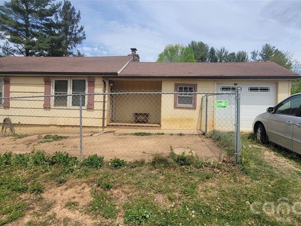 60 Mingus Street , Canton, NC 28716