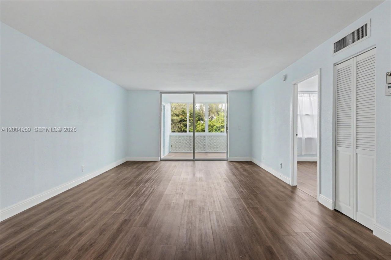 1402 NW 80th Ave , Unit 302, Margate, FL 33063 Photo