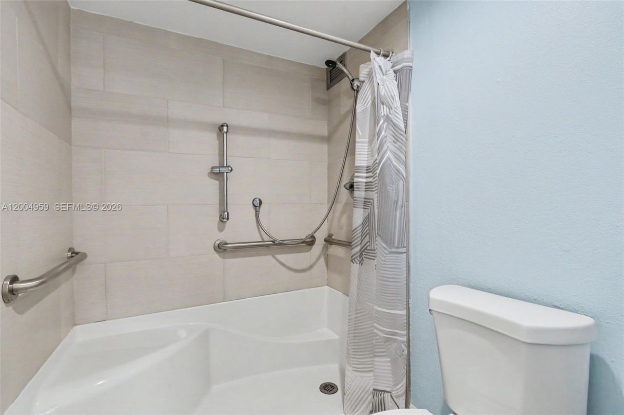 1402 NW 80th Ave , Unit 302, Margate, FL 33063 Photo