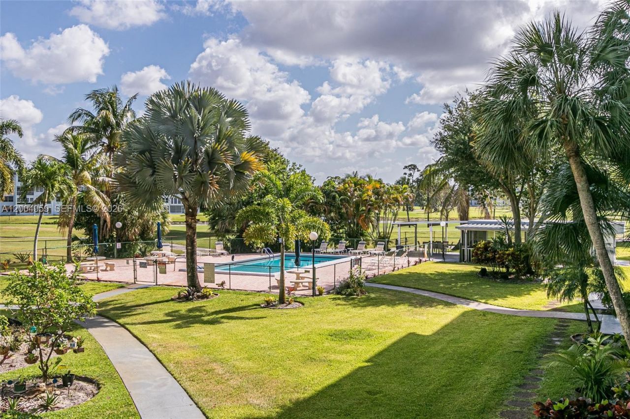 1402 NW 80th Ave , Unit 302, Margate, FL 33063 Photo