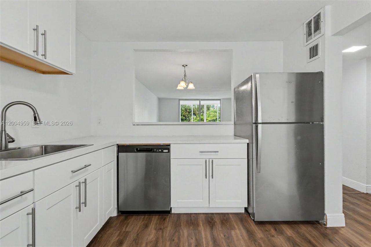 1402 NW 80th Ave , Unit 302, Margate, FL 33063 Photo