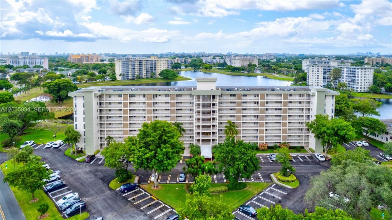 3091 N Course Dr , Unit 702, Pompano Beach, FL 33069 Photo