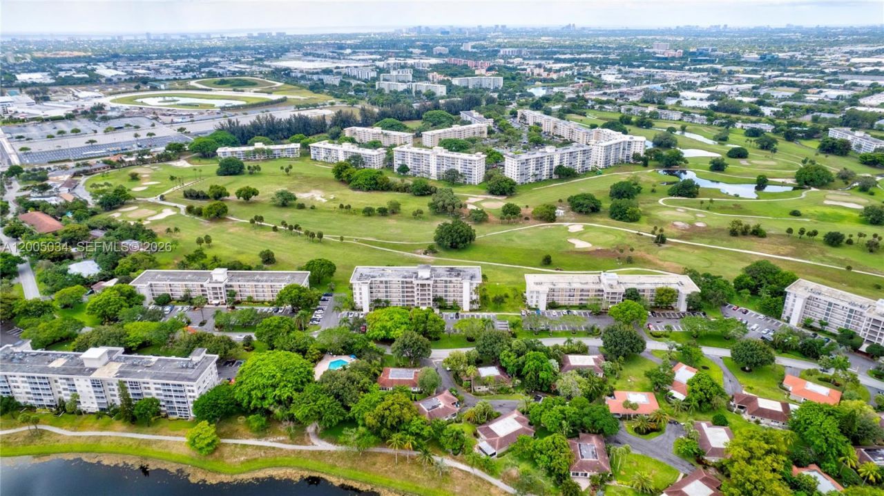 3091 N Course Dr , Unit 702, Pompano Beach, FL 33069 Photo