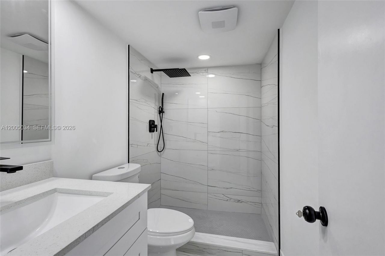 3091 N Course Dr , Unit 702, Pompano Beach, FL 33069 Photo
