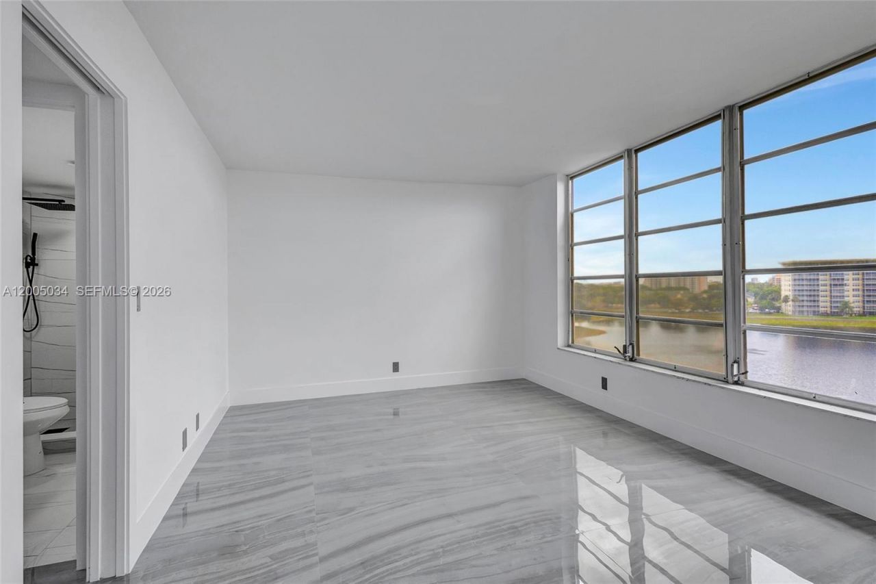 3091 N Course Dr , Unit 702, Pompano Beach, FL 33069 Photo