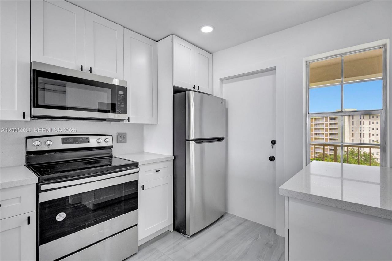 3091 N Course Dr , Unit 702, Pompano Beach, FL 33069 Photo