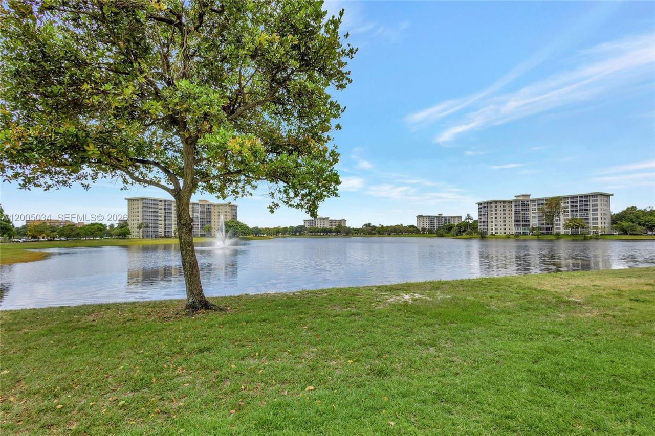 3091 N Course Dr , Unit 702, Pompano Beach, FL 33069 Photo