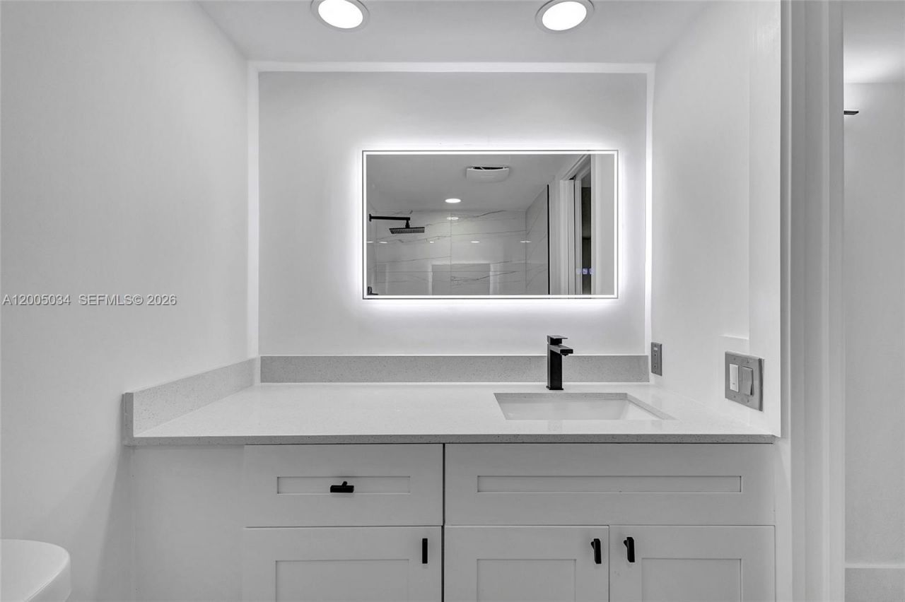 3091 N Course Dr , Unit 702, Pompano Beach, FL 33069 Photo