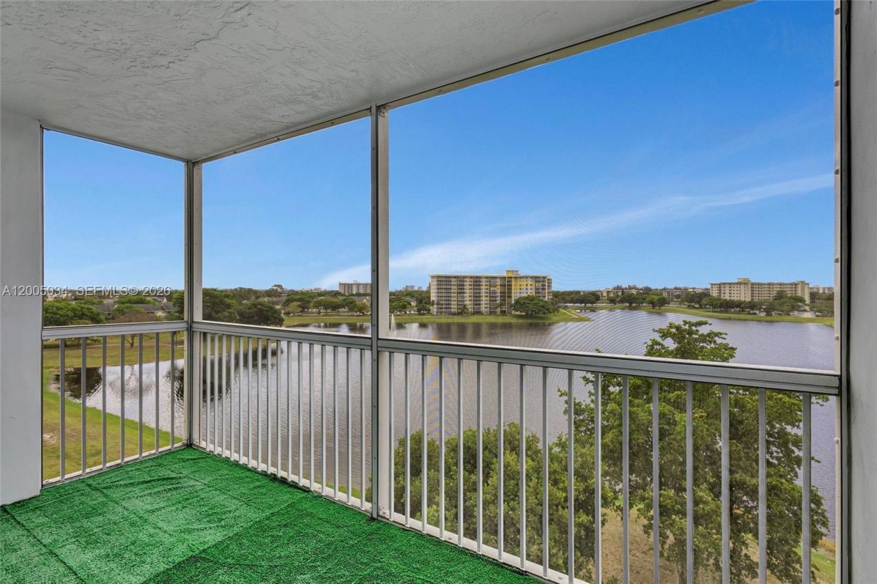 3091 N Course Dr , Unit 702, Pompano Beach, FL 33069 Photo