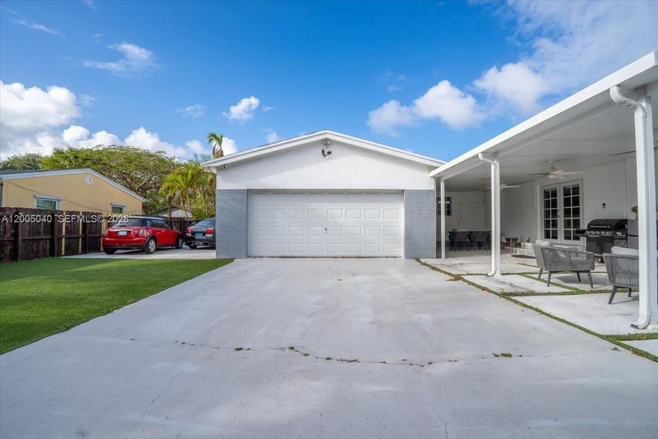 740 SW 7th Ave , Hallandale Beach, FL 33009 Photo