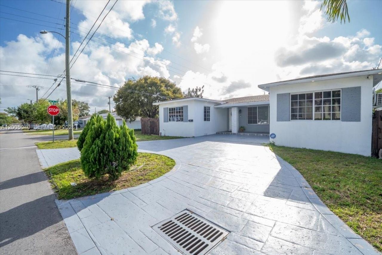 740 SW 7th Ave , Hallandale Beach, FL 33009 Photo