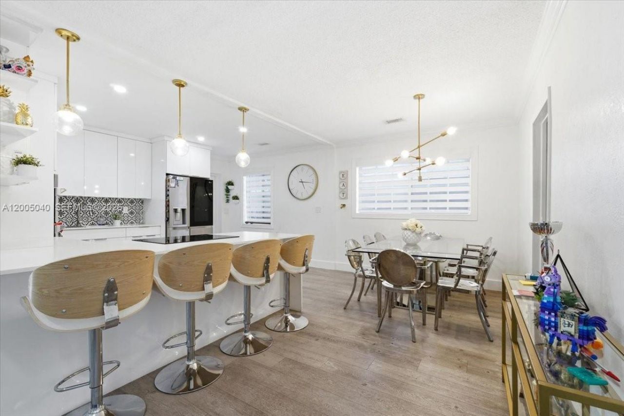 740 SW 7th Ave , Hallandale Beach, FL 33009 Photo