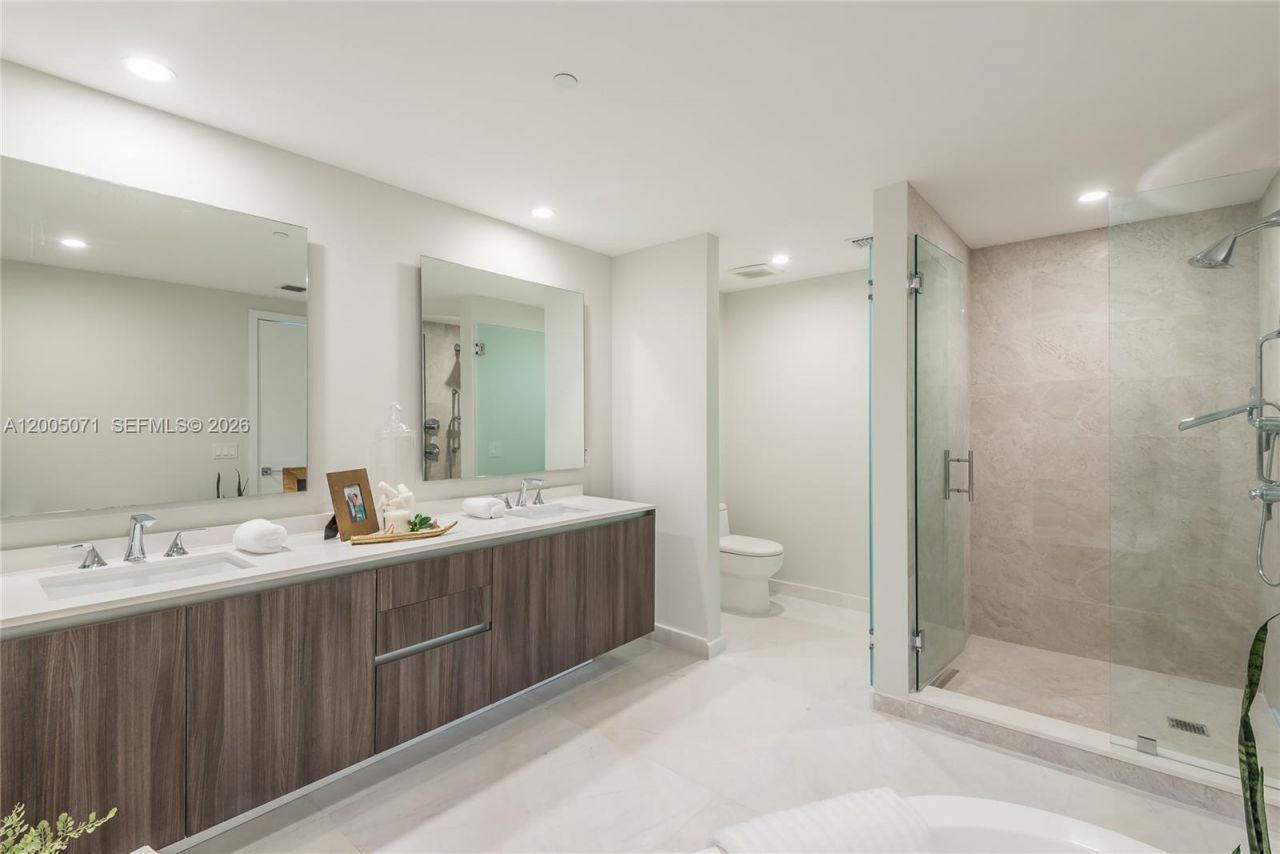 488 NE 18th St, Unit 2512, Miami, FL 33132 Photo