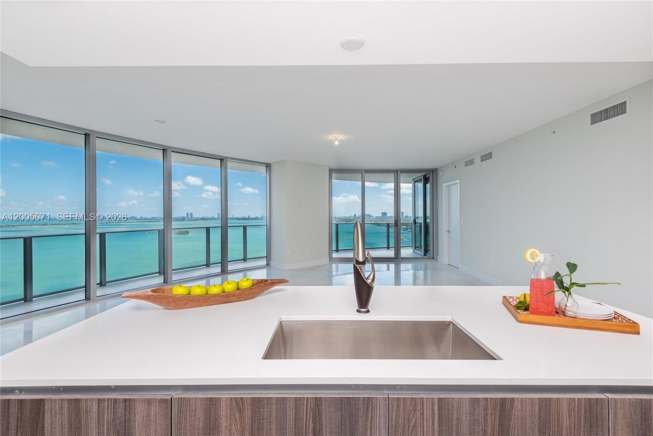 488 NE 18th St, Unit 2512, Miami, FL 33132 Photo