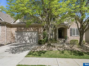 7840 Viburnum Drive , Lincoln, NE 68516