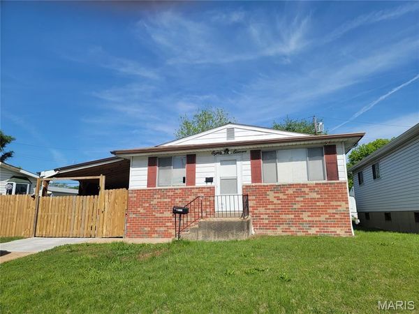 8111 Southpark Court, St Louis, MO 63125