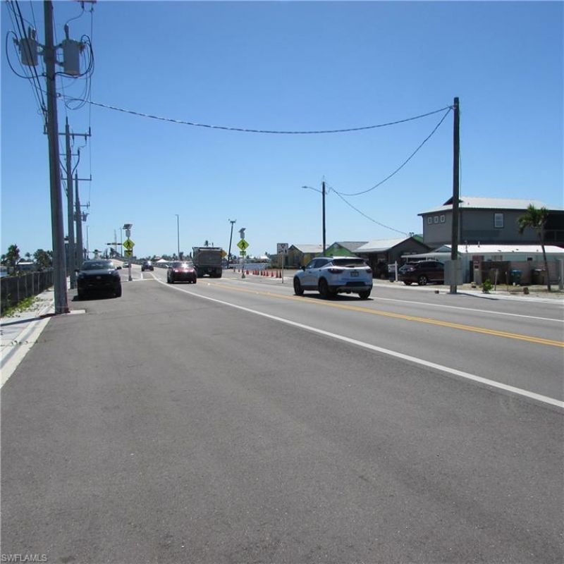 4262 Pine Island Rd Nw, Matlacha, FL 33993 Photo