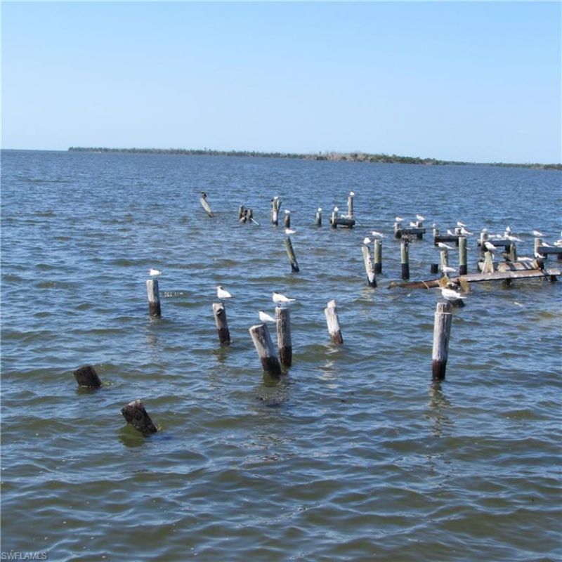 4262 Pine Island Rd Nw, Matlacha, FL 33993 Photo