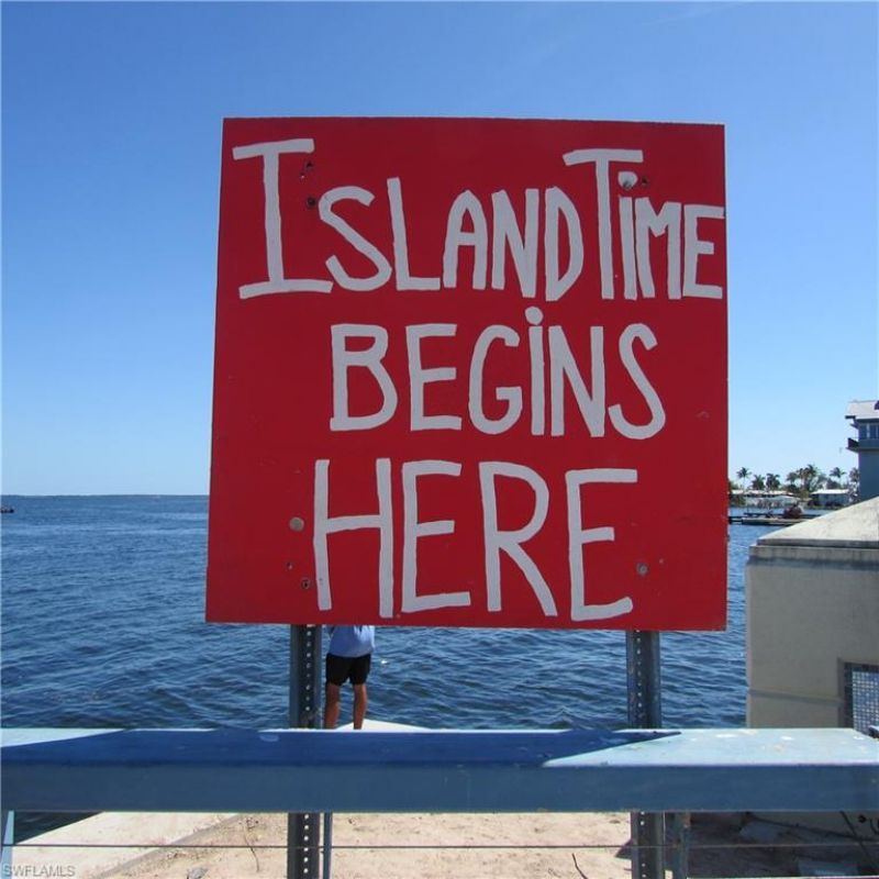 4331 Pine Island Rd Nw, Matlacha, FL 33993 Photo