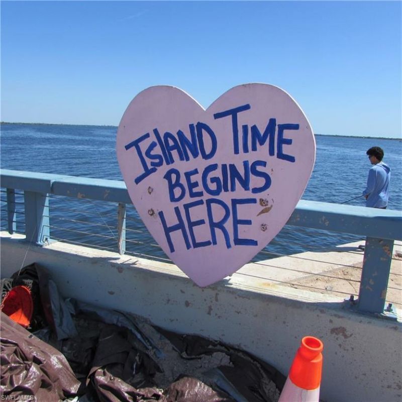 4331 Pine Island Rd Nw, Matlacha, FL 33993 Photo