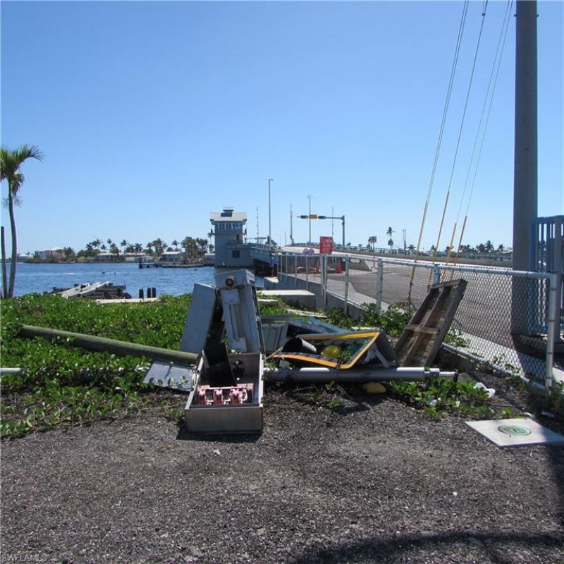 4331 Pine Island Rd Nw, Matlacha, FL 33993 Photo