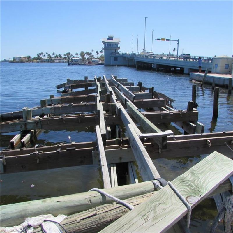 4331 Pine Island Rd Nw, Matlacha, FL 33993 Photo