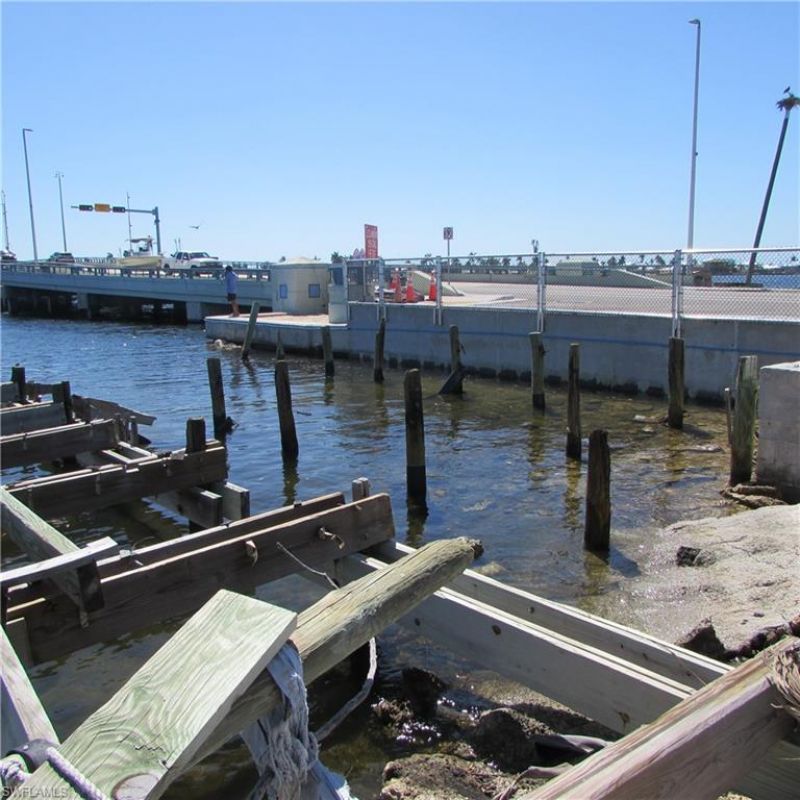 4331 Pine Island Rd Nw, Matlacha, FL 33993 Photo