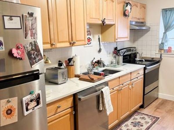 79 Chestnut St, Unit 2, Brookline, MA 02445