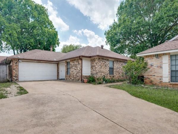 3001 Forest Creek Drive , Fort Worth, TX 76123