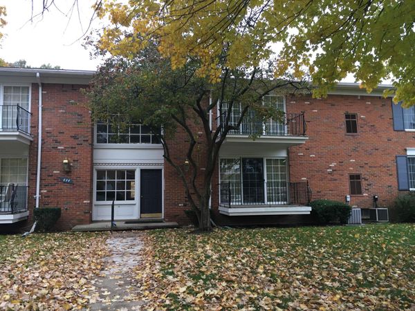 444 N Fox Hills N, Unit 7, Bloomfield Hills, MI 48304