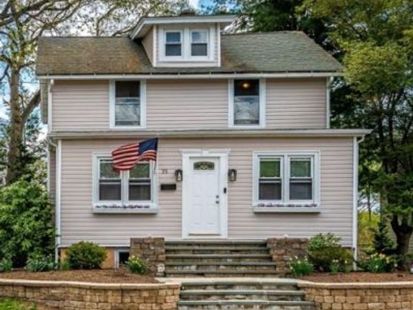 35 Edgewood Ter, South Bound Brook, NJ 08880