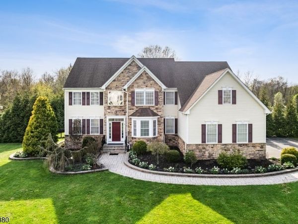 5 Rigger Ct, Hillsborough, NJ 08844