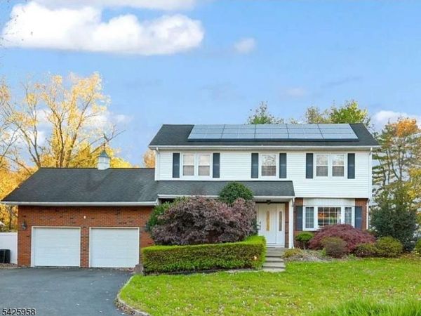 15 Sweetwood Ct, Parsippany-Troy Hills, NJ 07054