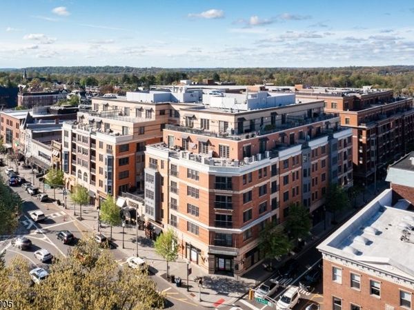 40 W Park Pl, Morristown, NJ 07960