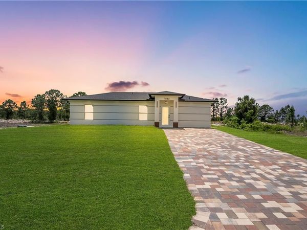 1042 Darlington ST , LEHIGH ACRES, FL 33974