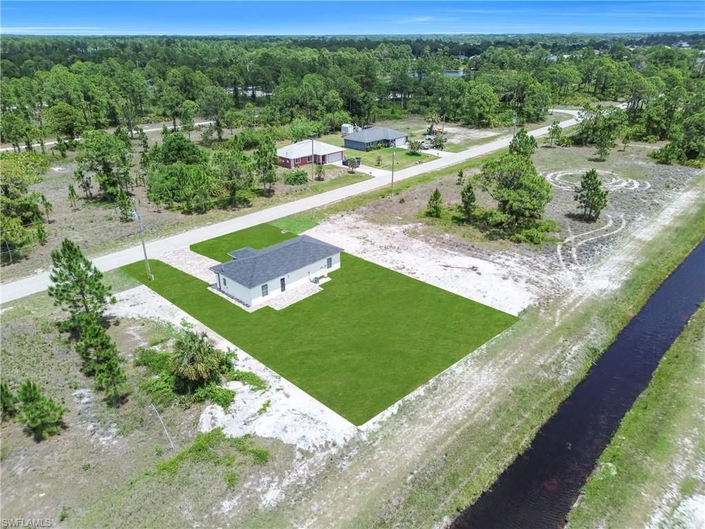 1042 Darlington St, Lehigh Acres, FL 33974 Photo