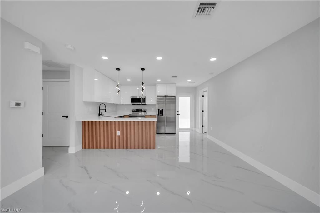1042 Darlington St, Lehigh Acres, FL 33974 Photo