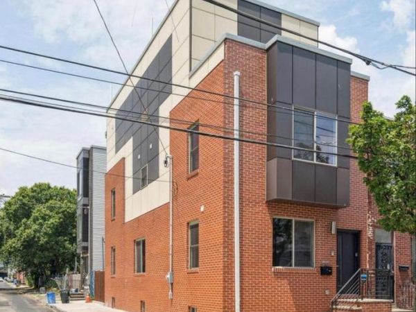 2620 EMERALD STREET, PHILADELPHIA, PA 19125