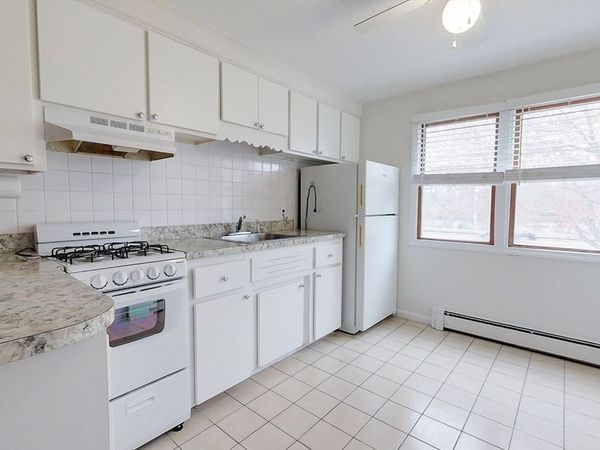 180 Tyngsboro Rd, Unit 22A, Chelmsford, MA 01863