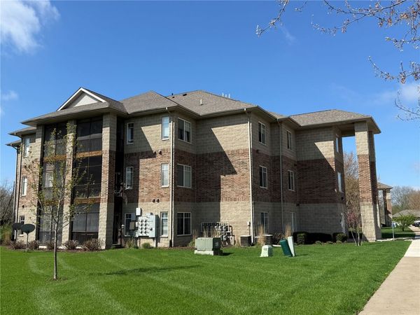4391 Berkeley Lane , Iowa City, IA 52245