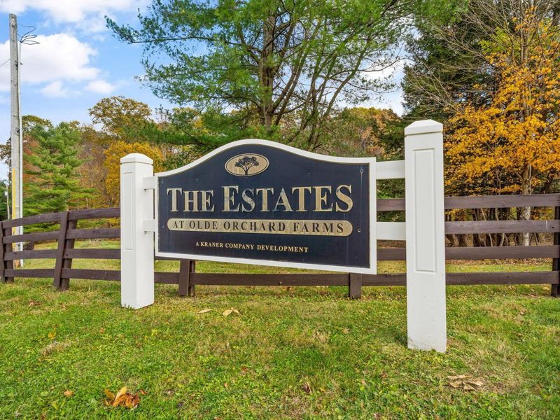 129 Orchard Wood Path, Granville, OH 43023 Photo 3