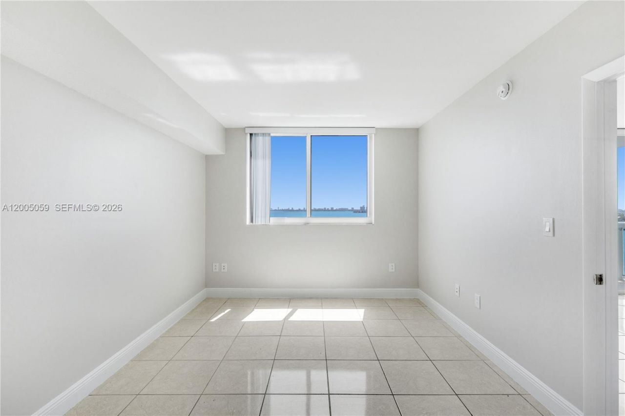 1800 N Bayshore Dr, Unit 1203, Miami, FL 33132 Photo