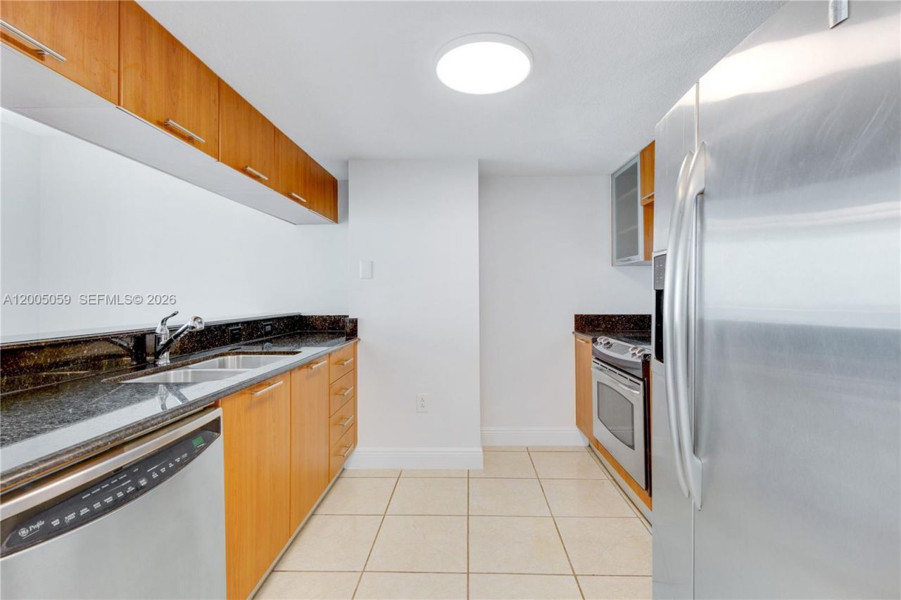 1800 N Bayshore Dr, Unit 1203, Miami, FL 33132 Photo